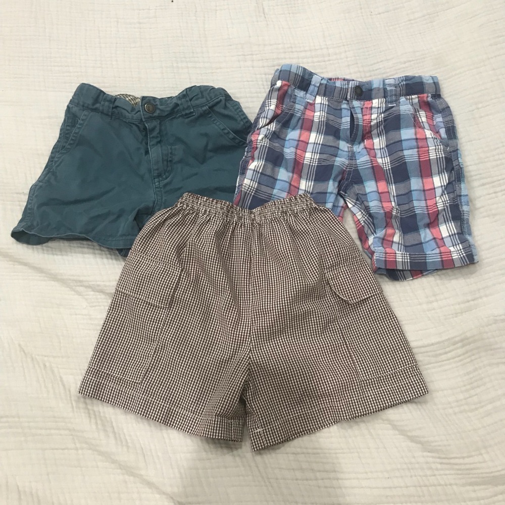 Boys size 3T 3pcs shorts bundle.